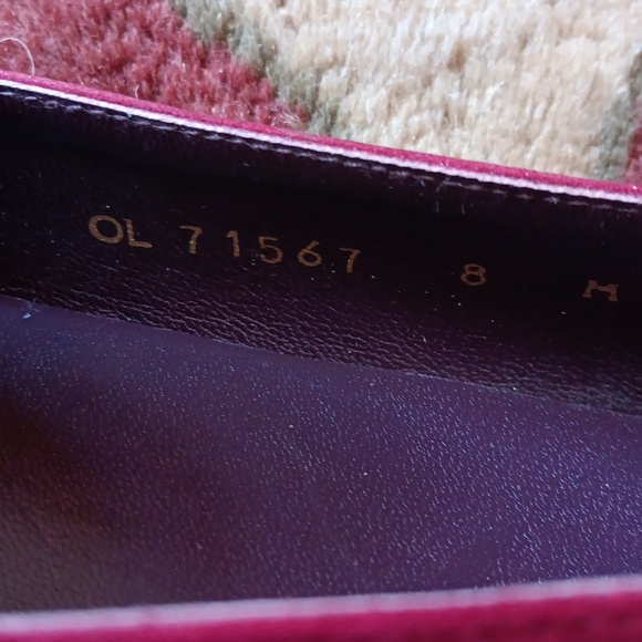 STUART WEITZMAN Burgundy Suede Studded Rubber Soled Flats 8 M - Picture 6 of 6